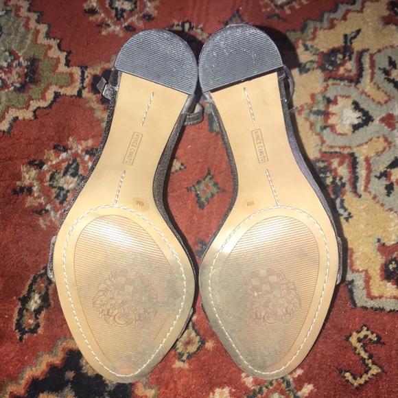 Heels - Picture 8 of 8